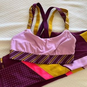 Lululemon bra and leggings size 2/4